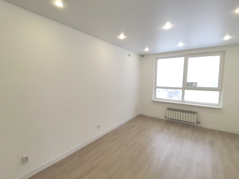 Продается 3 комнатная квартира   ул. Яшиной 2  , С РЕМОНТОМ в ЖК «ЛУГОМЕТРИЯ» , район Арбеково . Монолитно-каркасный 18 этажный дом . ДОМ СДАН.

Общая площадь 82,3м2. Жилая площадь 41,8м2. Кухня 22,9м2 . 
С/у совмещенный . 

    Квартира с готовым ремонтом: обои под покраску, ламинат 33 класса, натя