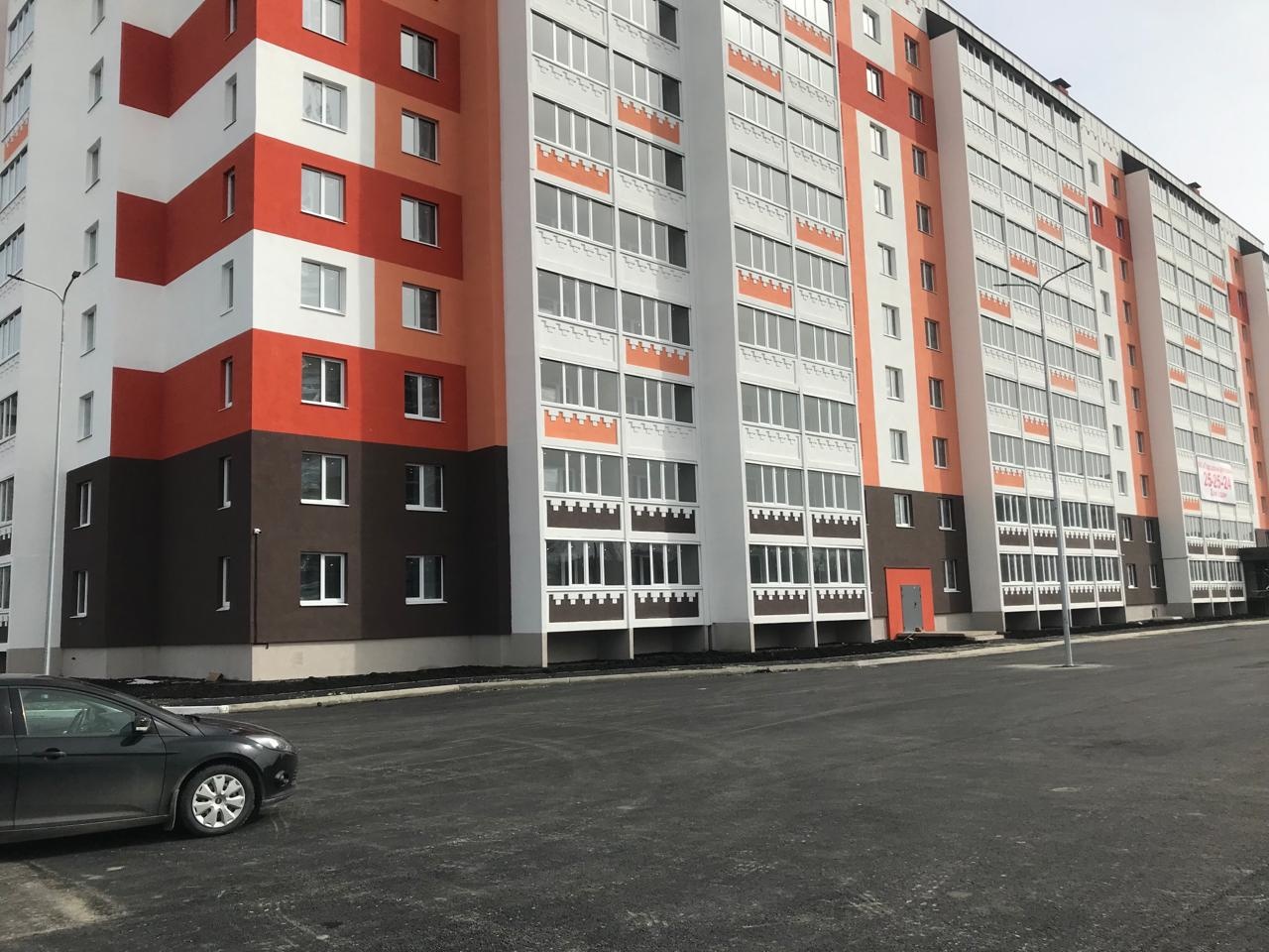 Продаются 1 комнатные квартиры по ул. Баталина 29 А  , корпус 1 , в ЖК Городские истории.
Дом 10 этажный ,панельный. СДАН в 2023 году .

В наличии 1 комнатные квартиры :
Общая площадь 46,17кв.м. , жилая площадь 13,89кв.м., кухня 13,90кв. м., сан.узел раздельный , лоджия 5,17кв.м. .  Имеется выбор 