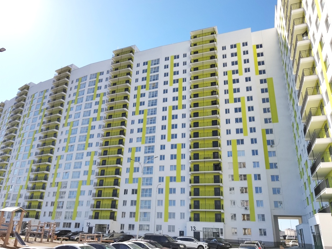 Продается 3 комнатная квартира С РЕМОНТОМ улица Генерала Глазунова 11 ,   в ЖК «Арбековская застава». , р-н Арбеково, ДОМ СДАН.
Квартира в 18 этажном панельном доме , класса энергоэффективности дома A +

Общая площадь 68,53 кв.м.,комнаты  12,03/ 15,57/11,31 кв.м.,кухня 10,32 кв.м, 2 сан. узла  Этаж 