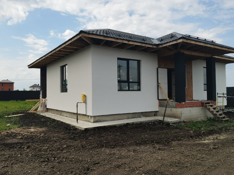 Продается Дом с. Бессоновка , ул. Звездная в КП «Звездный Парк» .
Новый 2024г. постройки , 118 кв.м. на земельном участке ИЖС 11 соток . 
Одноэтажный ,общей площадью 118 кв.м с холодным чердаком, вальмовой крышей .
 
Три спальни: две по 11 кв.м. и одна 10 кв.м., кухня – гостиная 23 кв.м. с выходом н