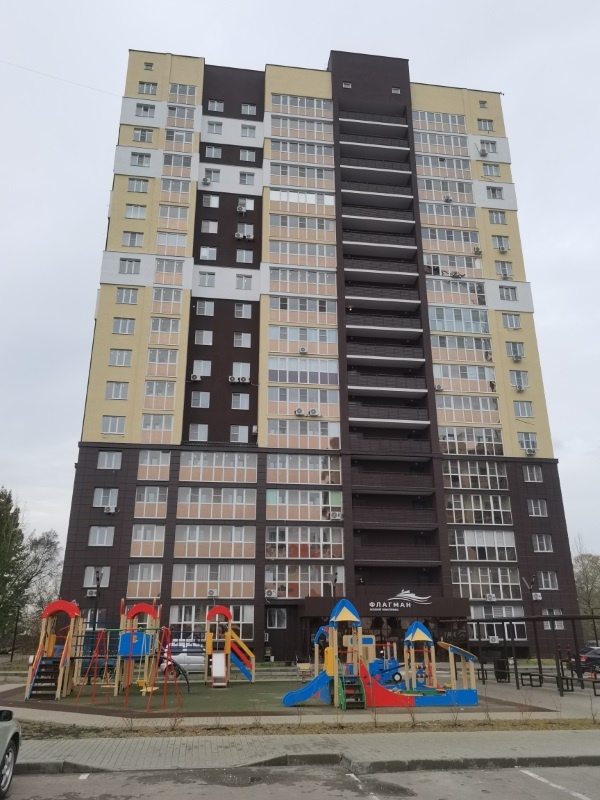 Продается 3 комнатная квартира ул. Баталина 29 . ЖК Флагман , р-н  ГПЗ  . 

Квартира в кирпичном доме 2022 года постройки, с шикарным панорамным видом на р. Сура. 
Площадь общая 84 кв.м. , жилая 44,3 кв.м. , кухня 13,9 кв.м. Высота потолков - 2,7 м.  Панорамная лоджия. 

В квартире выполнено: Стяжка