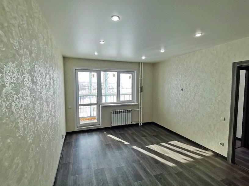 Продается 1 комнатная квартира по ул. Баталина 29 А   , С РЕМОНТОМ , в ЖК Городские истории.
Дом 10 этажный ,панельный. СДАН в 2023 году .

Общая площадь 39,69кв.м. , жилая площадь 13,98кв.м., кухня 13,43 кв.м.С/у совмещен , лоджия 5,17кв.м..  

В квартире СДЕЛАН ПОЛНЫЙ РЕМОНТ ..

Все виды оплаты 