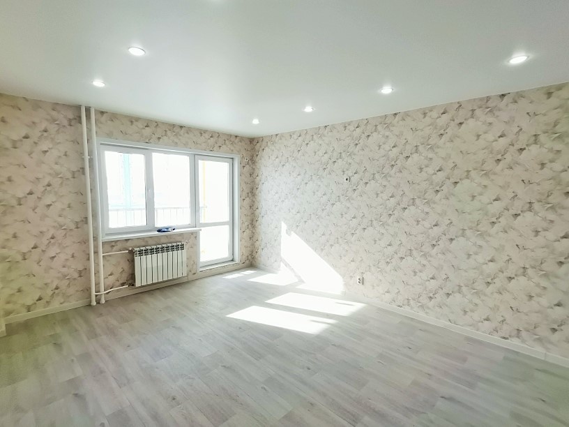 Продается 1 комнатная квартира по ул. Баталина 29 А  ,  С РЕМОНТОМ , в ЖК Городские истории.
Дом 10 этажный ,панельный. СДАН в 2023 году .

Общая площадь 42,43кв.м. , жилая площадь 19,10кв.м., кухня 9,20кв.м.
С/у совмещен , лоджия 4,71кв.м. 


В квартире СДЕЛАН ПОЛНЫЙ РЕМОНТ ..

Все виды оплаты .С