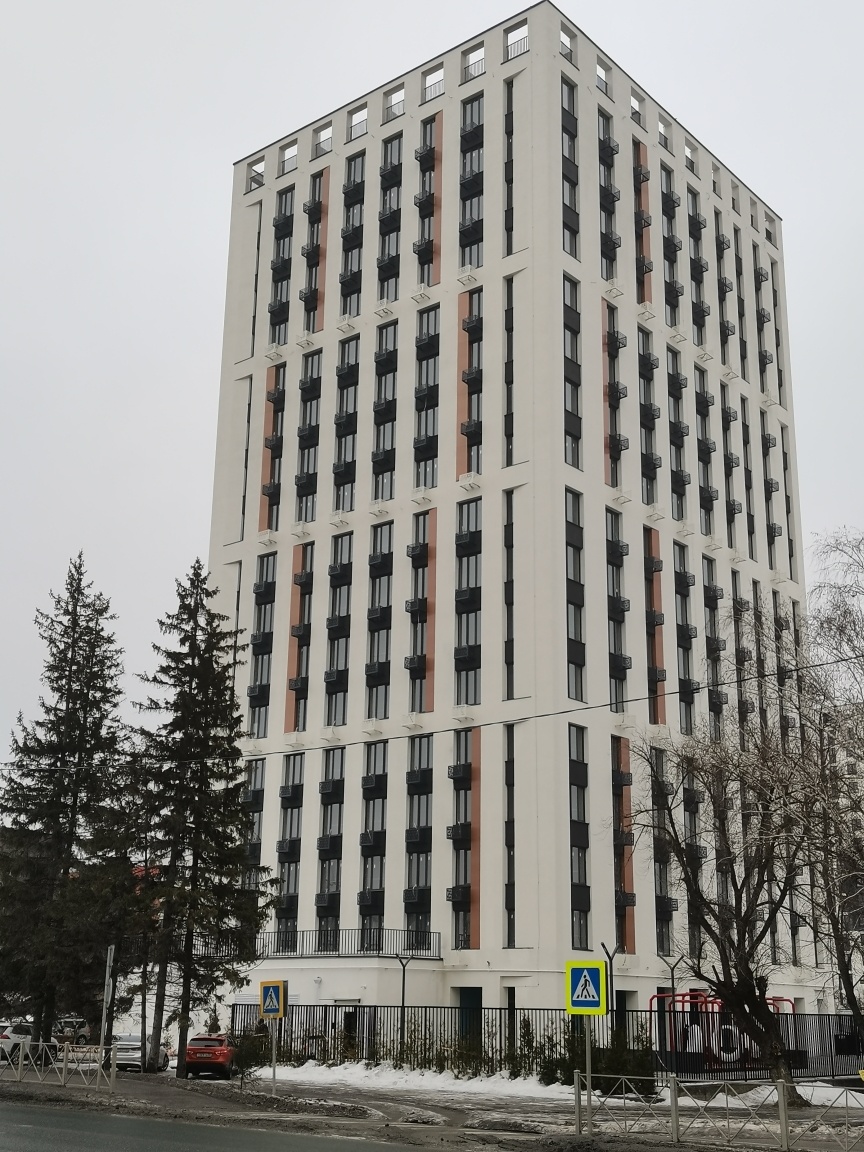 Продается 2 комнатная квартира по ул. Измайлова 46 , в ЖК Движение .
Жилой комплекс «Движение» расположен на улице Измайлова , в районе ГПЗ .
Дом кирпичный , 17 этажный. ДОМ СДАН.

В продаже 2 комнатная квартира  :
Общая площадь 62,92 кв. м., жилая площадь 28,92 кв. м., кухня 14,32 кв. м.  совмеще