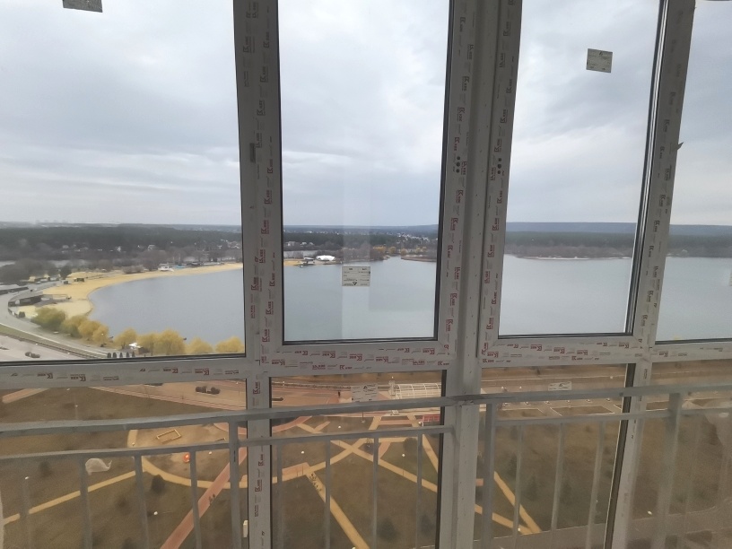 Продается 3 комнатная квартира в  ЖК Лазурный, Спутник, бульвар Прибрежный 3,
 
ПЕНТХАУС С ПАНОРАМНЫМ ВИДОМ НА ЗАЛИВ,!
Пентхаус в сданном доме Бульвар Прибрежный 3. Дом сдан 1 квартал 2017 года .
Дом переменной этажности из кирпичных и панельных секций 

Общая площадь 191,3 кв.м . Жилая площадь 60,1