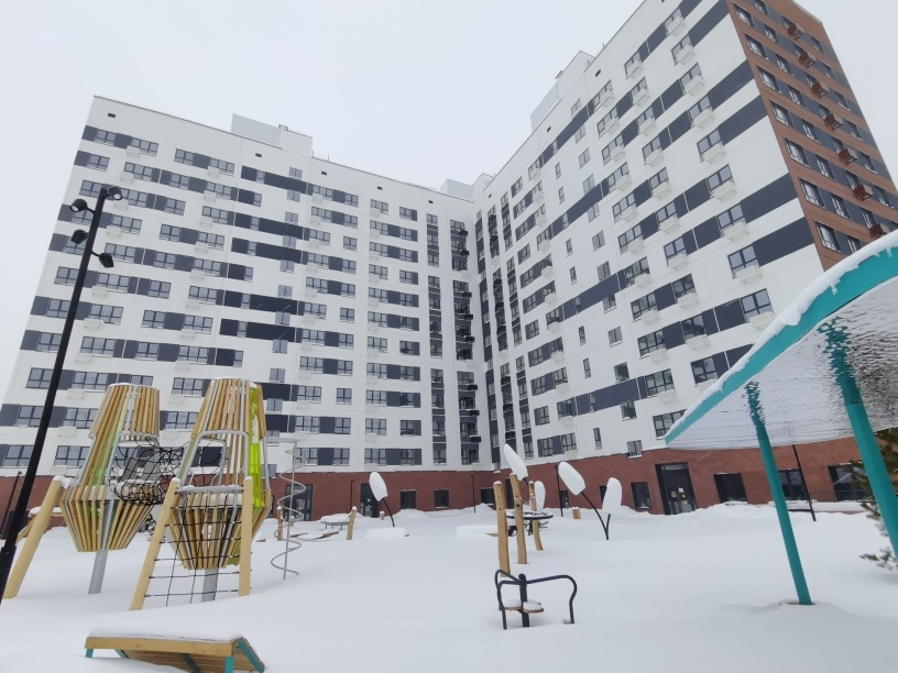 Продается Студия ул. Баталина 32 к.5 ,в ЖК Новобережье , ДОМ СДАН..
Дом кирпично-монолитный , 12 этажный .

В наличии Студия
Общая площадь 28,4 кв.м.. Комната 10,74 кв.м. .Кухня 5,08 кв.м..Лоджия 3,54 кв.м.

Полы: – в санузлах – гидроизоляция с заведением на стены, полусухая стяжка из цементно-песча