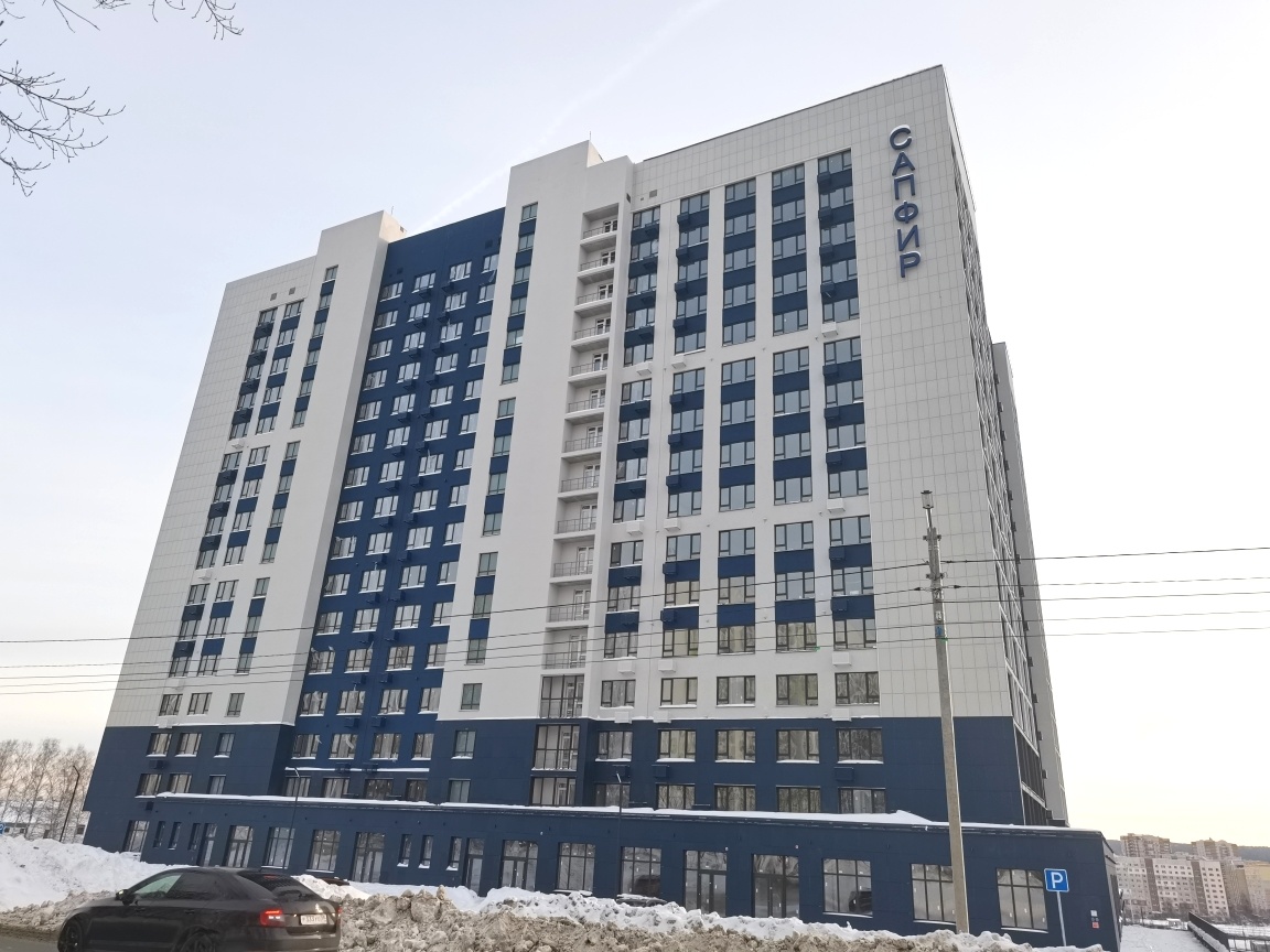 Продается 1 комнатная квартира в ЖК «Сапфир» , ул. 65летия Победы 14 .
17-этажный монолитный дом . ДОМ СДАН.

Общая площадь 39,55 кв.м. , жилая площадь 18,79 кв.м., кухня 10,72 кв. м. , лоджия 5,22 кв.м.

Черновая отделка .

Жилой комплекс «Сапфир» представляет собой комплексную застройку, состоящую