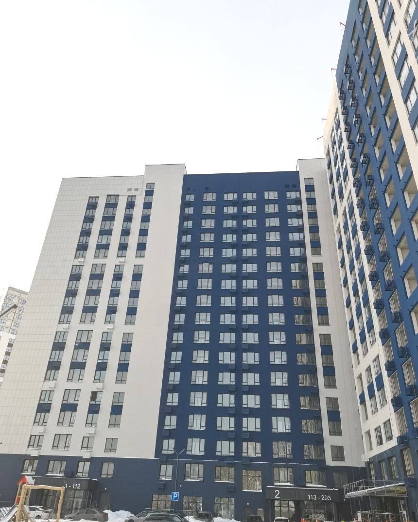 Продается 2 комнатная квартира  в ЖК «Сапфир» , ул. 65летия Победы 14 .
17-этажный монолитный дом . ДОМ СДАН.

Общая площадь 56.32 кв.м. , жилая площадь 27.64 кв.м., кухня 12.93 кв. м. , лоджия 3.33 кв.м.

Черновая отделка .

Жилой комплекс «Сапфир» представляет собой комплексную застройку, состоящу