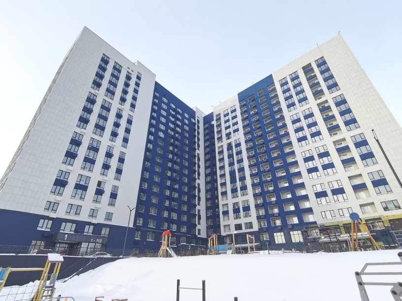 Продается 2 комнатная квартира  в ЖК «Сапфир» , ул. 65летия Победы 14 .
17-этажный монолитный дом . ДОМ СДАН.

Общая площадь 65.46 кв.м. , жилая площадь 28.11 кв.м., кухня-гостиная 18.9 кв. м. , лоджия 3.78 кв.м.

Черновая отделка .

Жилой комплекс «Сапфир» представляет собой комплексную застройку, 