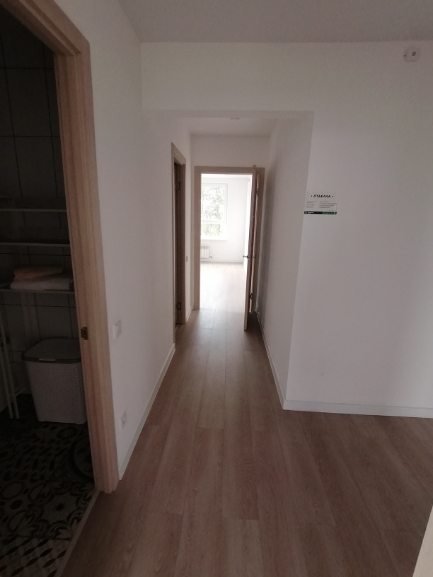 Продается 3 комнатная квартира ул. Яшиной 20 , С РЕМОНТОМ в ЖК «ЛУГОМЕТРИЯ» , район Арбеково . Монолитно-каркасный 18 этажный дом . ДОМ СДАН.

Общая площадь 70,44 кв.м.. Жилая площадь 35,96 кв.м.. Кухня 12,96 кв.м.. . Имеется выбор этажей и планировок.

Квартира с готовым ремонтом: обои под покраску