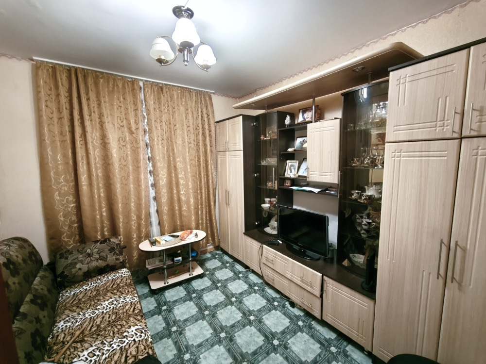 Продается 2 комнатная квартира ул. Долгорукова 84 . Дом кирпичный 2012 года постройки.
Квартира расположена на 3 этаже , не угловая .
Общая площадь 38,9 кв.м.. Комнаты изолированные 10 кв.м. и 12 кв.м.. Кухня 7 кв.м.. ИНДИВИДУАЛЬНОЕ ОТОПЛЕНИЕ.

В квартире : пластиковые окна , натяжные потолки , пол 